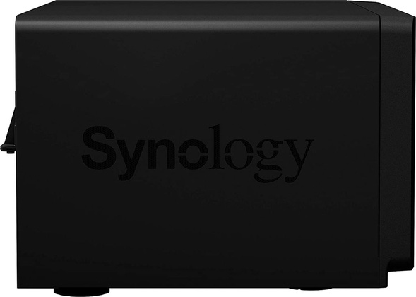 Сетевой дисковый массив (NAS) "Synology"  DS1821+